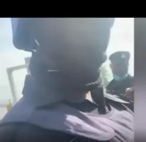 #EndSARS anniversary :Video shows moment police officers harassed Arise TV crew covering the #EndSARS protest memorial at Lekki Toll Gate, and also tried to seize their drone