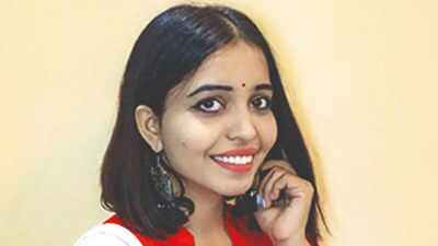 24-year-old woman set to marry herself in India's first solo-marriageSDFG